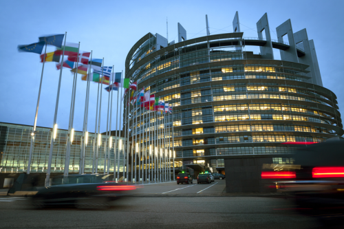 parlement-strasbourg-istock-604831452